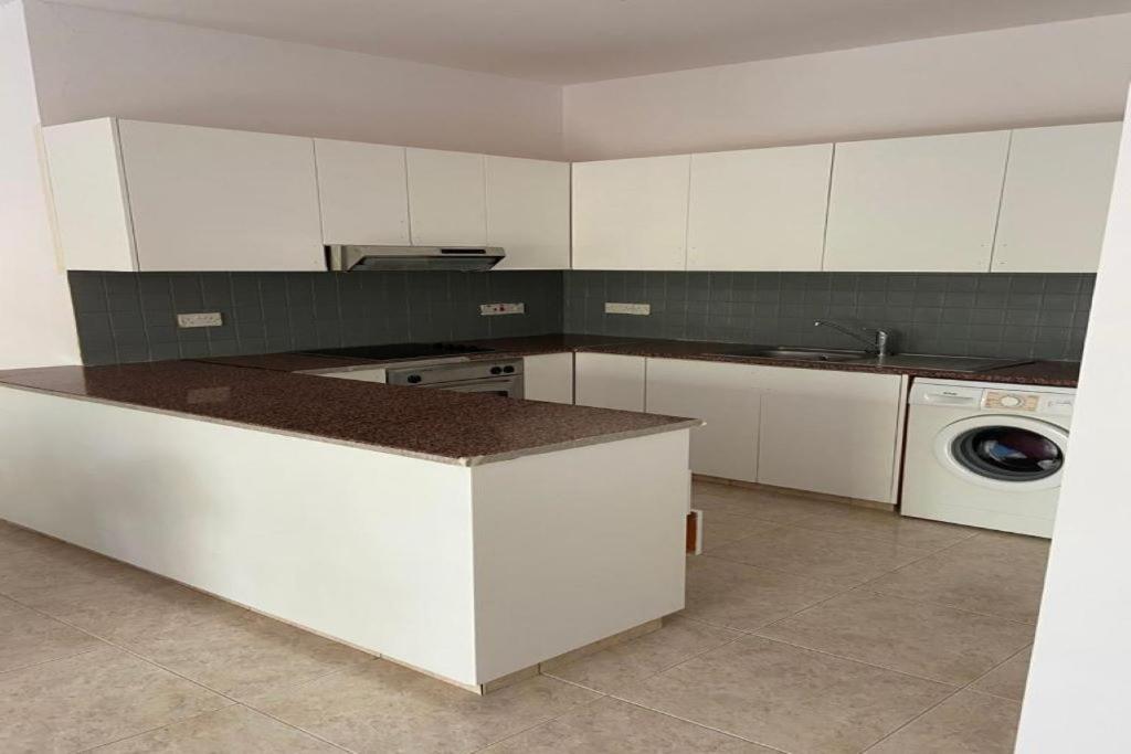 Kato Paphos Apartment in Universal Area Esterno foto